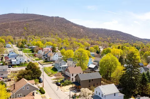 81 Union St, Beacon, NY 12508