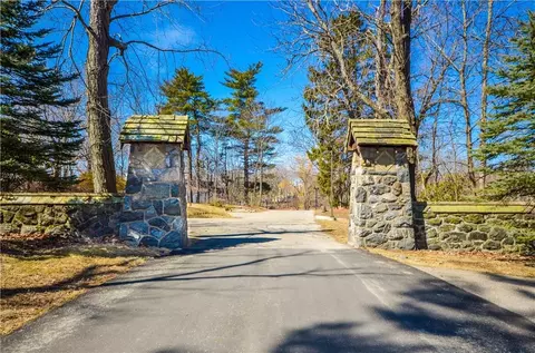 620 Sleepy Hollow Rd, Ossining, NY 10510