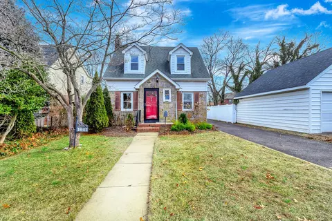 1641 John Ct, Baldwin, NY 11510