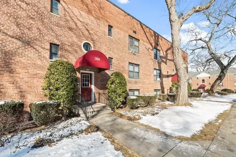 304 Richbell Rd #A4, Mamaroneck, NY 10543