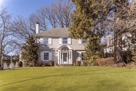 23 Sturgis Rd, Bronxville, NY 10708