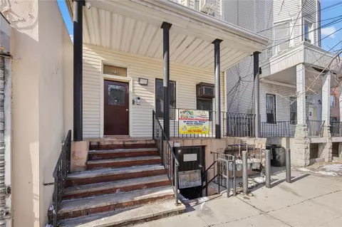 2039 Washington Ave, New York, NY 10457
