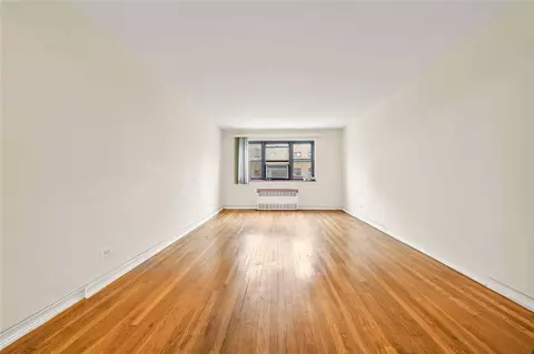 29-50 137th St #2C, Flushing, NY 11354