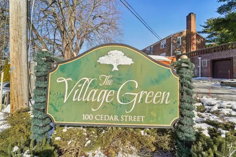 100 Cedar St #A35, Greenburgh, NY 10522