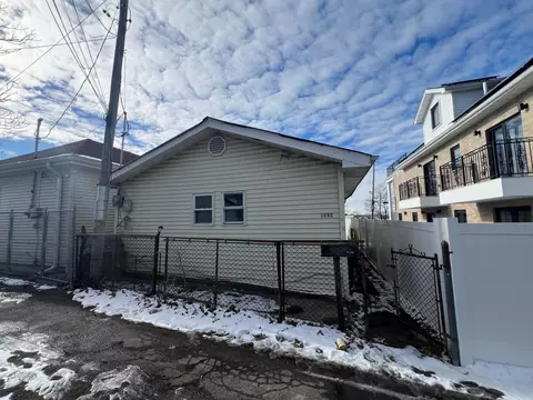 1329 Harding Park, New York, NY 10473