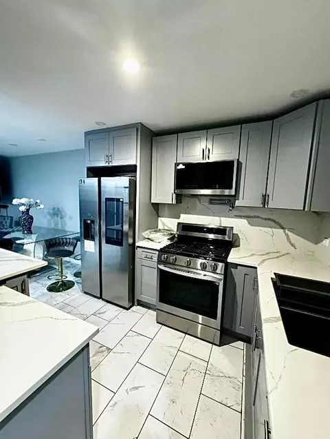 1058 Hendrix St, Brooklyn, NY 11207