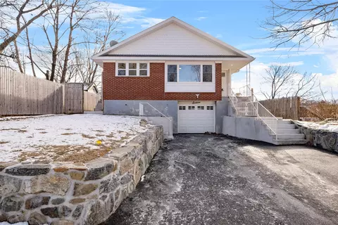 16 Charles Pl, Ossining, NY 10562