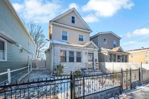 10852 167th St, New York, NY 11433