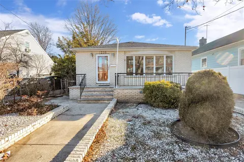 1239 E 57th St, Brooklyn, NY 11234