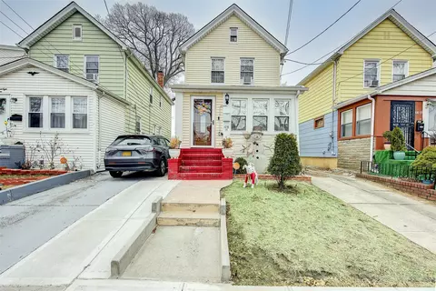 108-17 221 St, New York, NY 11429
