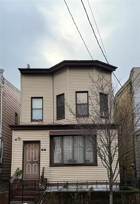 95-20 41 Ave, New York, NY 11373