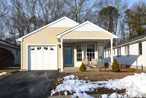 430 Village Cir N, Manorville, NY 11949