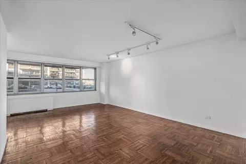 18-05 215th St #1S, New York, NY 11360