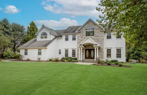 29 Varsity Blvd, Setauket, NY 11733