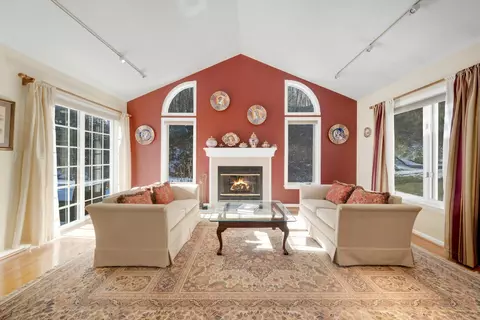 646 Heritage Hls #B, Somers, NY 10589