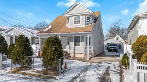 58 Henry St, Roosevelt, NY 11575