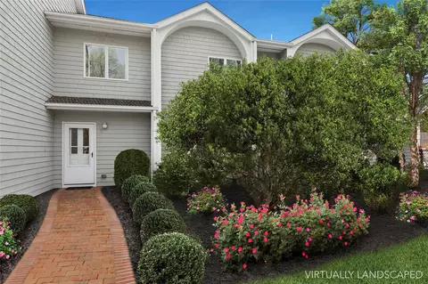 2298 Main St #8, Bridgehampton, NY 11932