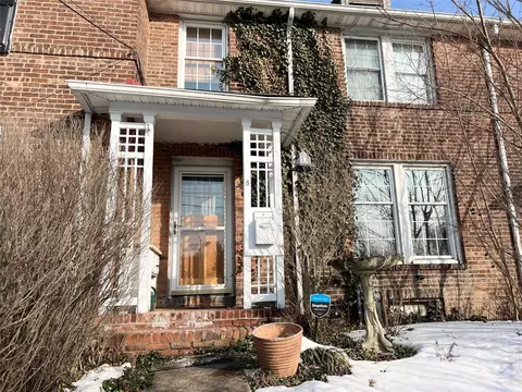 8 Bush Ave, Newburgh, NY 12550