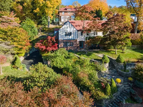 50 Southlawn Ave, Greenburgh, NY 10522