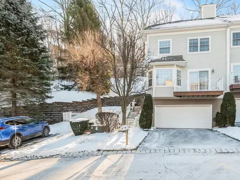 6 Crystal Hill Dr, Pomona, NY 10970