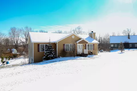 1552 Mountain Rd, Mount Hope, NY 10940