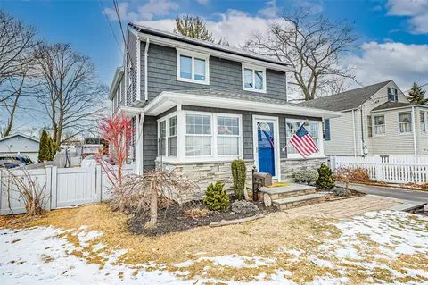 3553 Locust Ave, Wantagh, NY 11793