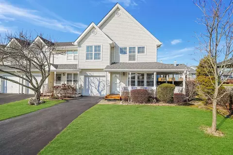 10 Summerfield Cir, Central Islip, NY 11722