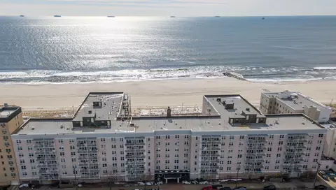 522 Shore Rd #3OO, Long Beach, NY 11561