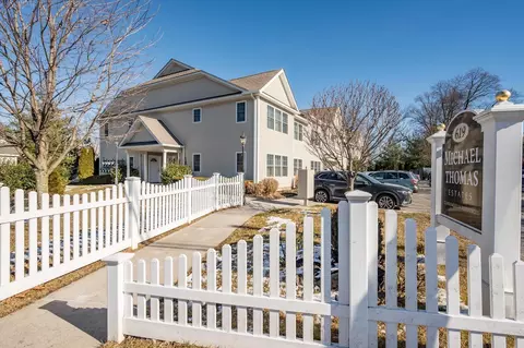 619 Broadway #4, Amityville, NY 11701