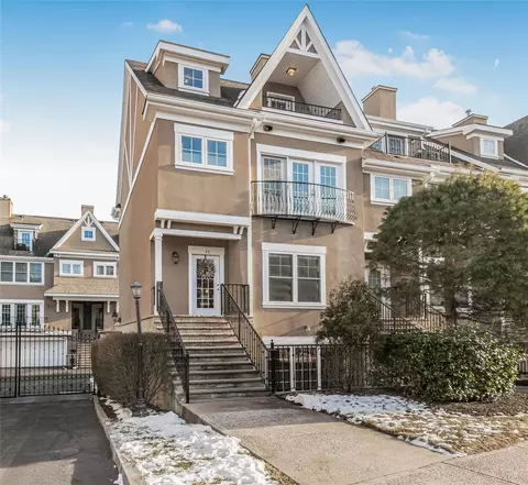 80 Old Boston Post Rd #25, New Rochelle, NY 10801