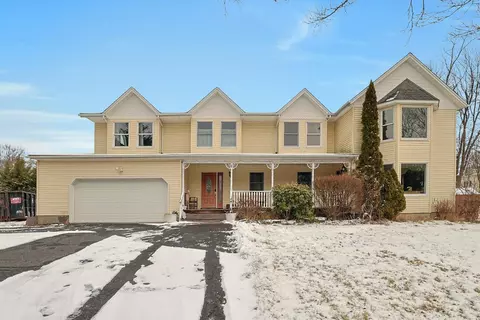 6 Butternut Ln, Clarkstown, NY 10954
