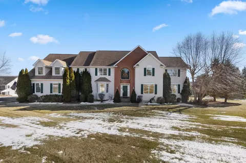 147 Duke Dr, Carmel, NY 10512