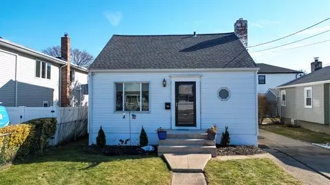 675 Jennings Ave, West Hempstead, NY 11552