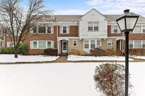 69 Lawrence Park Cres #69, Yonkers, NY 10708