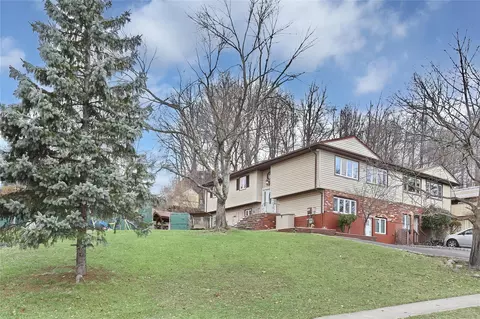 139 Rock Hill Rd, Ramapo, NY 10977