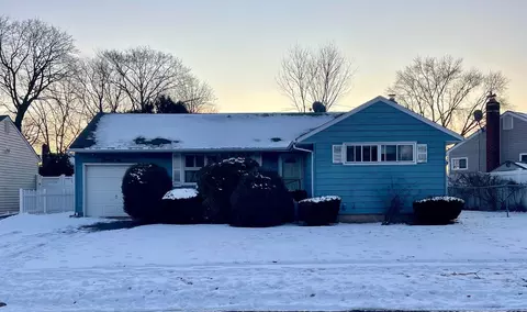 26 Essex Rd, Bethpage, NY 11714