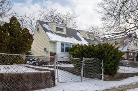 147 Oakley Ave, Elmont, NY 11003