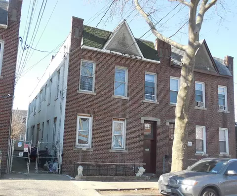 1539 Mayflower Ave, New York, NY 10461