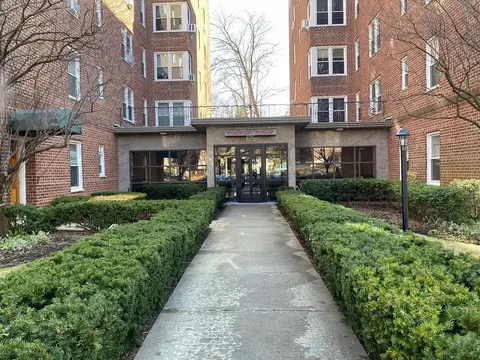 625 Gramatan Ave #2B, Mount Vernon, NY 10552