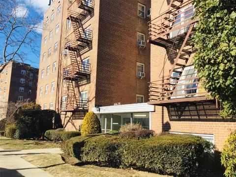 144-75 Melbourne Ave #2B, New York, NY 11367