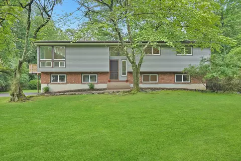 3 Dore Ct, Clarkstown, NY 10956