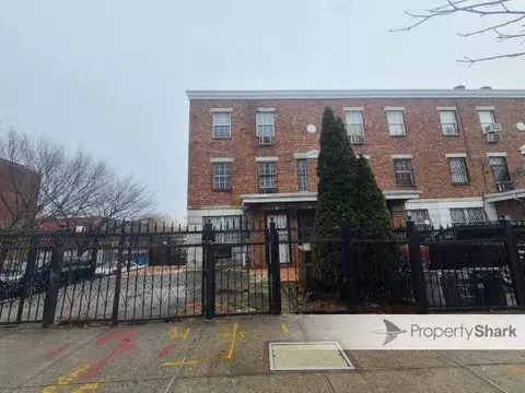 2008 Bathgate Ave, New York, NY 10457