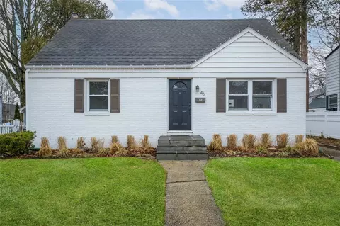 46 Shadyside Ave, North Hempstead, NY 11050