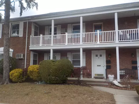 255-05 74th Ave #A-2, Glen Oaks, NY 11004