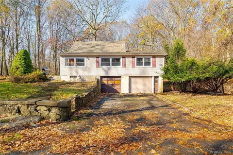 802 Forest Glen Rd, Monroe, NY 10950