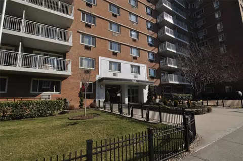 39-65 52nd St #6L, New York, NY 11377