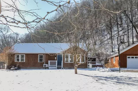 570 Churchland Rd, Saugerties, NY 12477