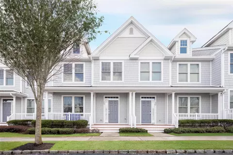 403 Gettysburg Dr, Westhampton Beach, NY 11978