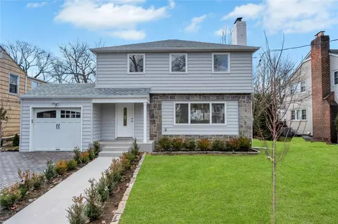 248 Steamboat Rd, North Hempstead, NY 11024