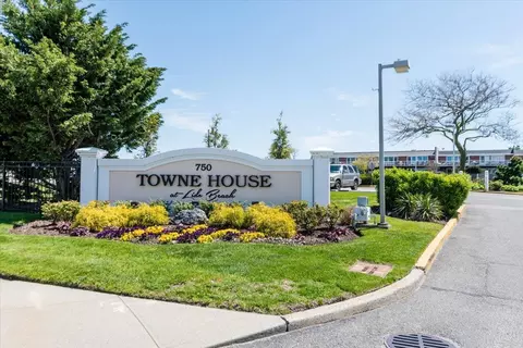 750 Lido Blvd #9A, Lido Beach, NY 11561